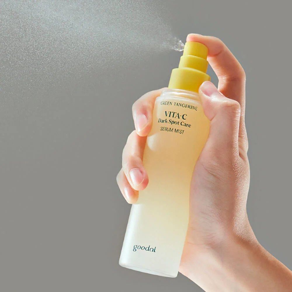 Двухфазный витаминный мист для сияния кожи Goodal Green Tangerine Vita C Dark Spot Care Serum Mist