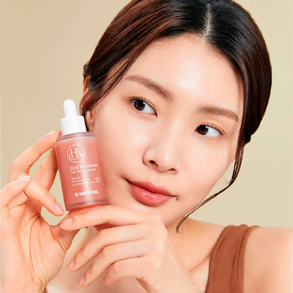 Восстанавливающая ампула с 70% комбучи и церамидами Medi-Peel Hyal Kombucha Tea-Tox Ampoule