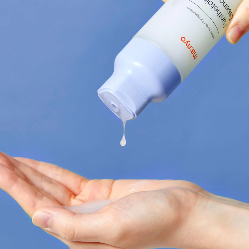 Ультраувлажняющий тонер-эссенция для обезвоженной кожи Manyo Panthetoin Essence Toner