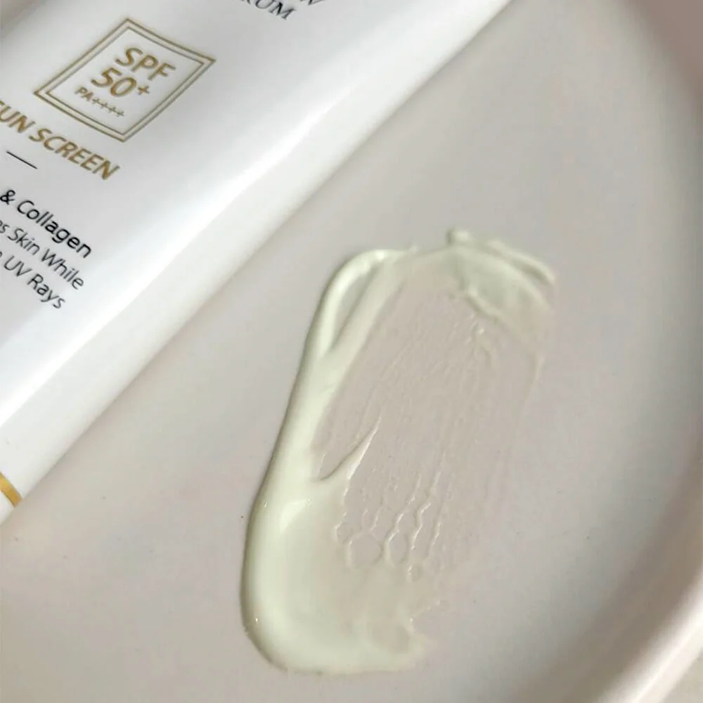 Санскрин с трюфелем d'Alba Moist Glow Sun Serum White Truffle&Collagen Sun Screen SPF50+ PA++++