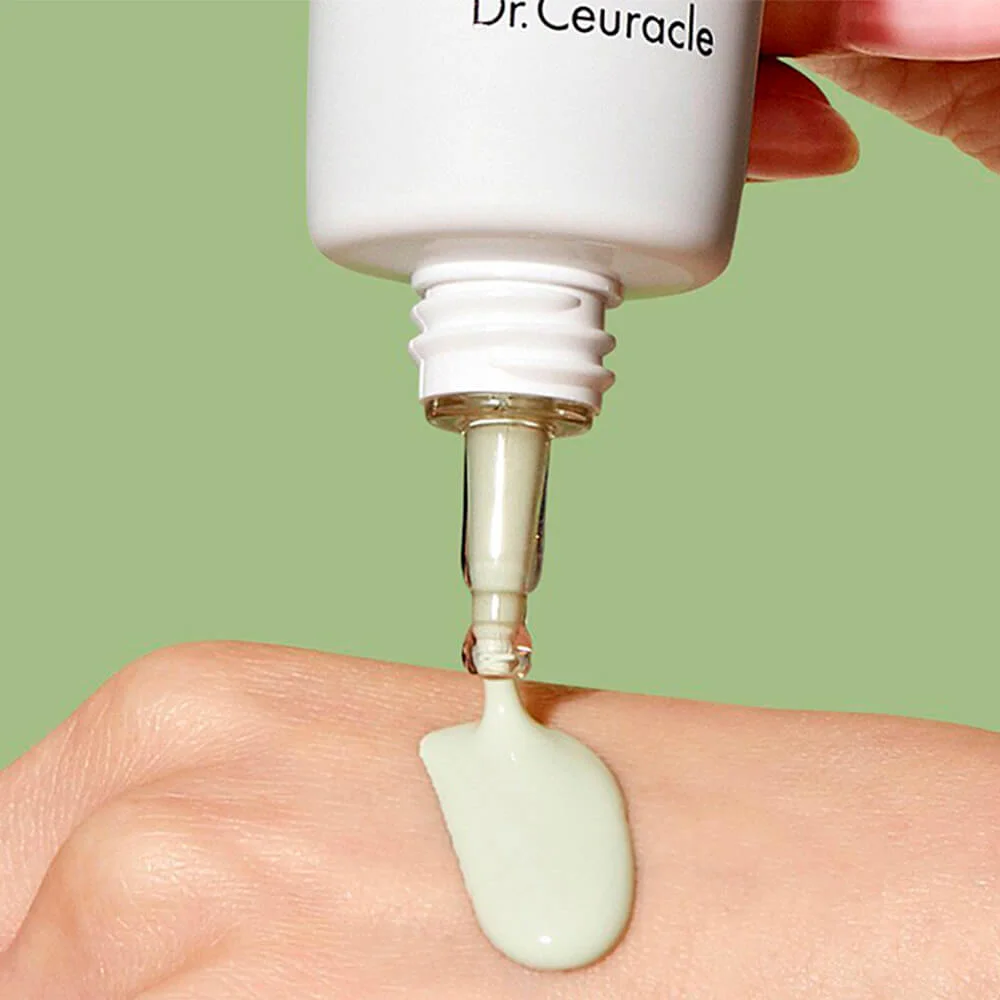 Солнцезащитный крем для проблемной кожи Dr.Ceuracle Tea Tree Purifine Green Up Sun SPF50+ PA++++