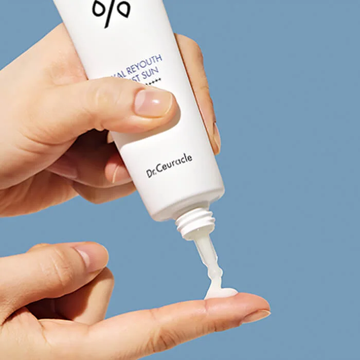 Солнцезащитный крем с гиалуроновой кислотой Dr.Ceuracle Hyal Reyouth Moist Sun SPF50+ PA++++