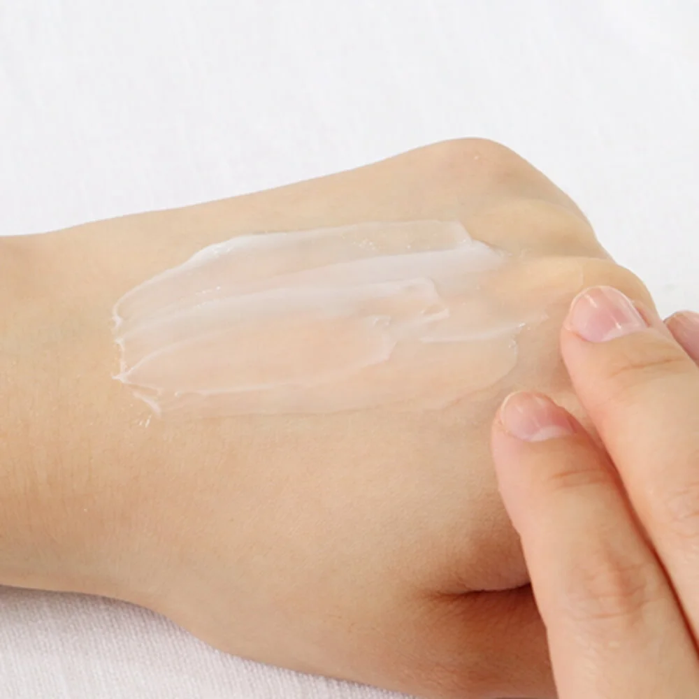 Восстанавливающая кремовая сыворотка для проблемной кожи с центеллой numbuzin No.8 Fine Cica Serum