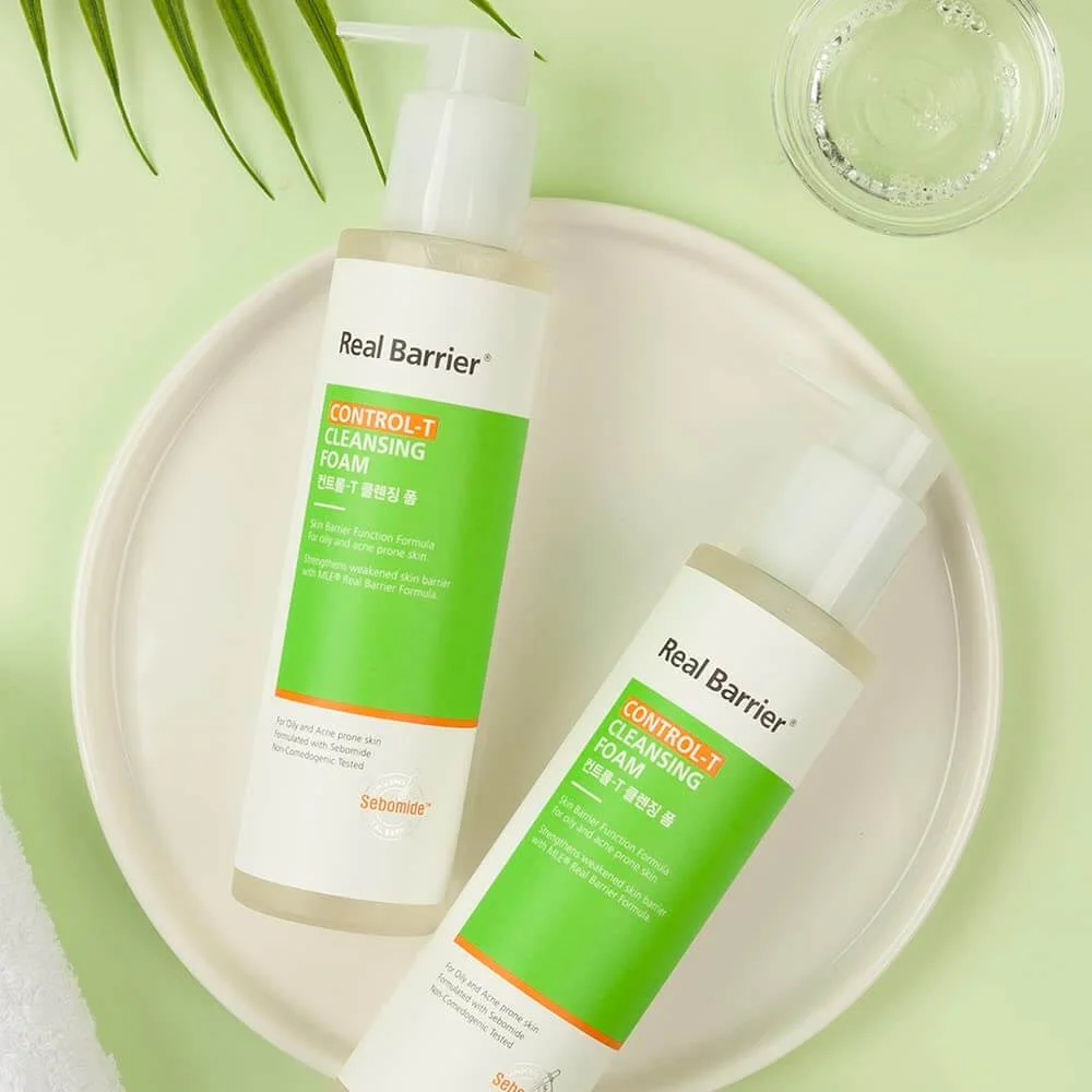Очищающий гель-пенка для проблемной кожи Real Barrier Control-T Cleansing Foam
