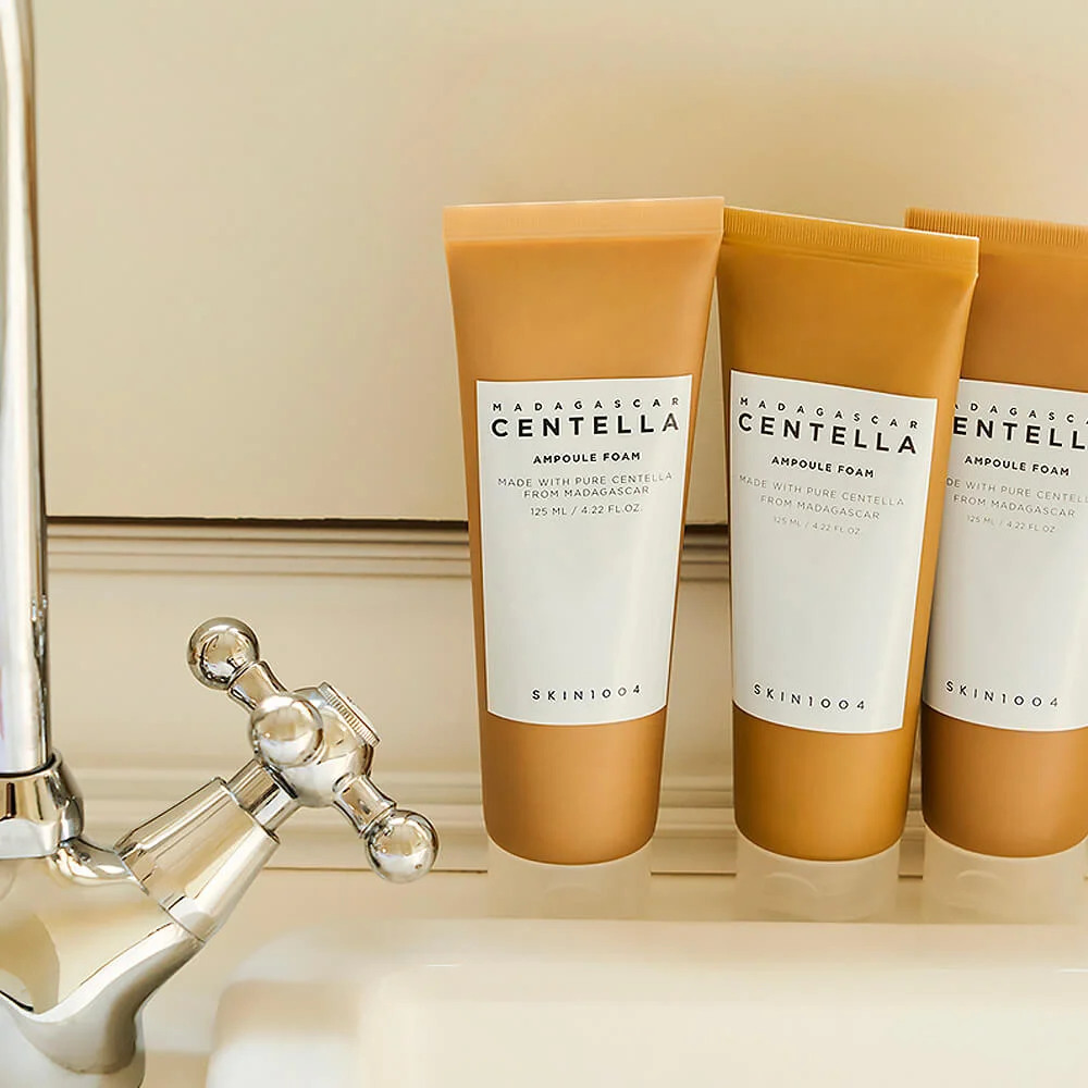 Успокаивающая пенка для умывания с центеллой SKIN1004 Madagascar Centella Ampoule Foam 125 мл