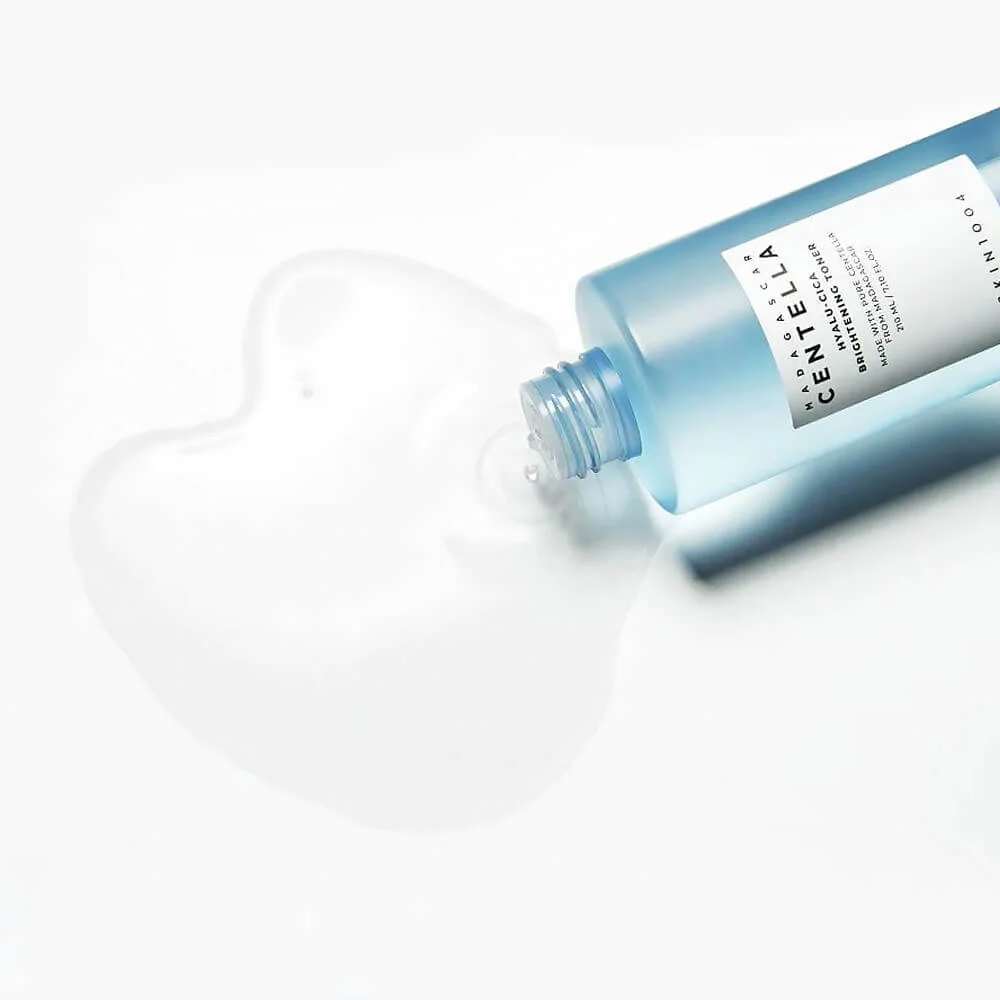 Увлажняющий тоник для выравнивания тона SKIN1004 Madagascar Centella Hyalu-Cica Brightening Toner