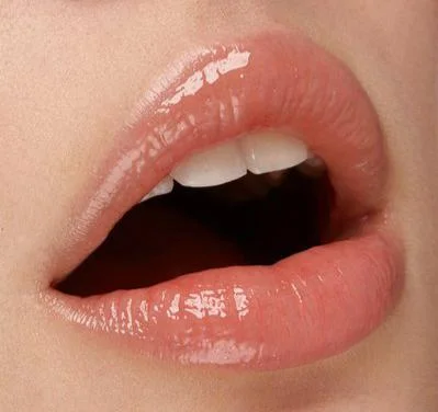 Лёгкий увлажняющий блеск KIKO 3d HYDRA LIP GLOSS 09 Soft Coral 09