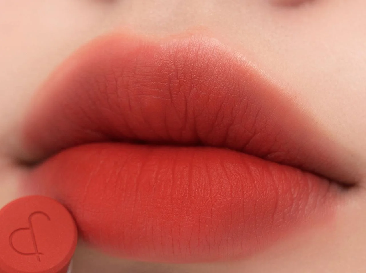 Лёгкая матовая помада для губ rom&nd Zero Matte Lipstick 16 Dazzle Red  16