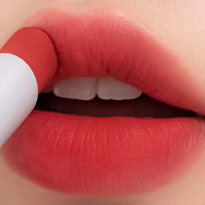 Лёгкая матовая помада для губ rom&nd Zero Matte Lipstick 17 Red Heat 17