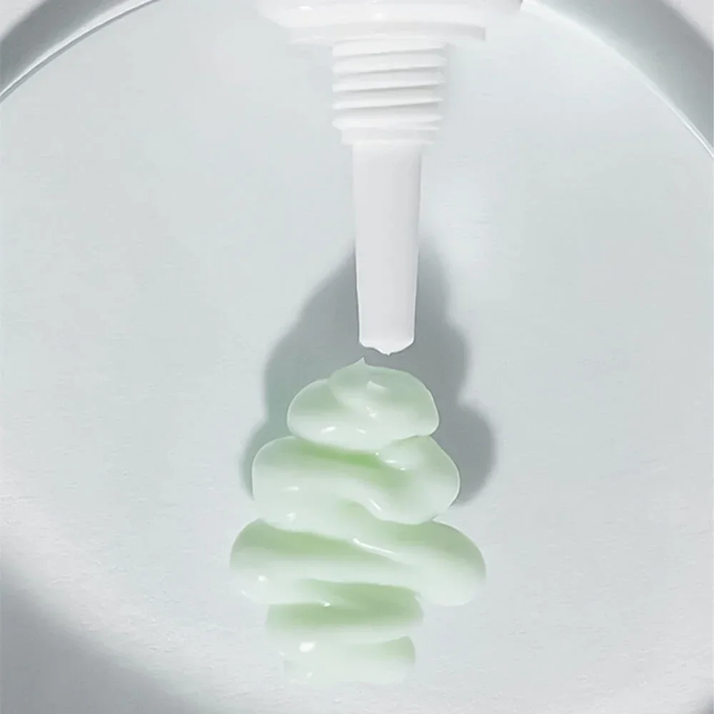 Восстанавливающий крем вокруг глаз с нони и пептидами Celimax The Real Noni Ultimate Eye Cream