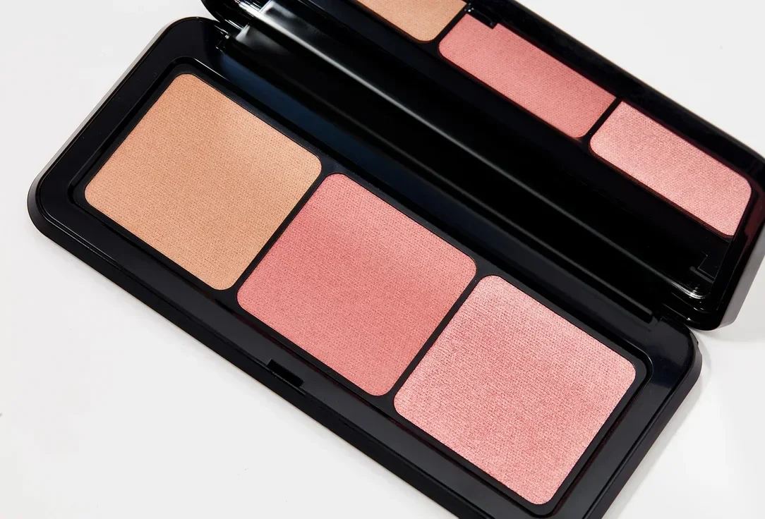 Палетка для лица: бронзер и румяна в матовом и металлическом финише KIKO Multi Finish Trio 02 Mauve 02