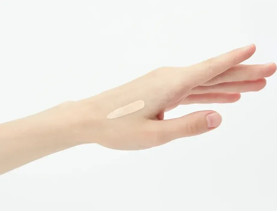 Тональная основа матирующая Skinnovation Matte 01 бело-бежевый 01