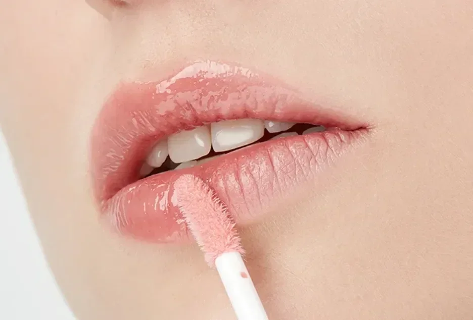 Легкий увлажняющий блеск KIKO 3D Hydro Lip Gloss 07 Pink Magnolia 07