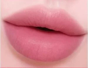 Полуматовый бархатный тинт с эффектом блюра Сlio Hug Blur Tint 01 My Little Berry 01