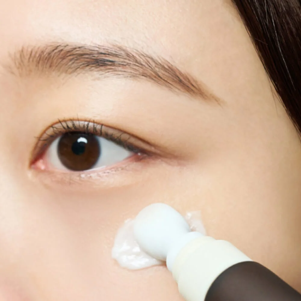 Укрепляющий массажный крем для век с бакучиолом SKIN1004 Probio-Cica Bakuchiol Eye Cream