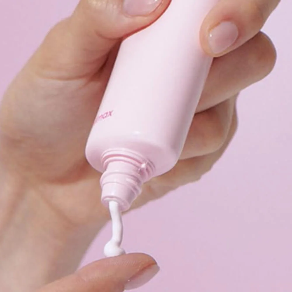 Выравнивающий солнцезащитный крем для сияния кожи Celimax Heart Pink Tone Up Sun Cream SPF50+ PA++++