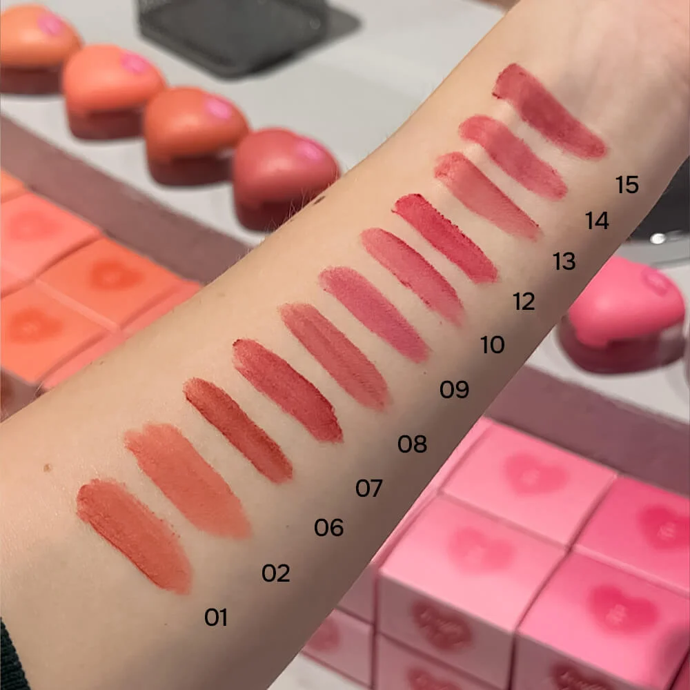 Бархатное суфле для губ и щёк Dasique Souffle Color Pot 