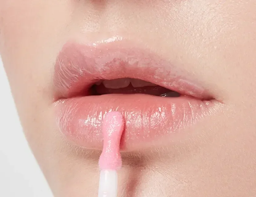  Relouis Блеск для губ FASHION GLOSS с зеркальным эффектом 12