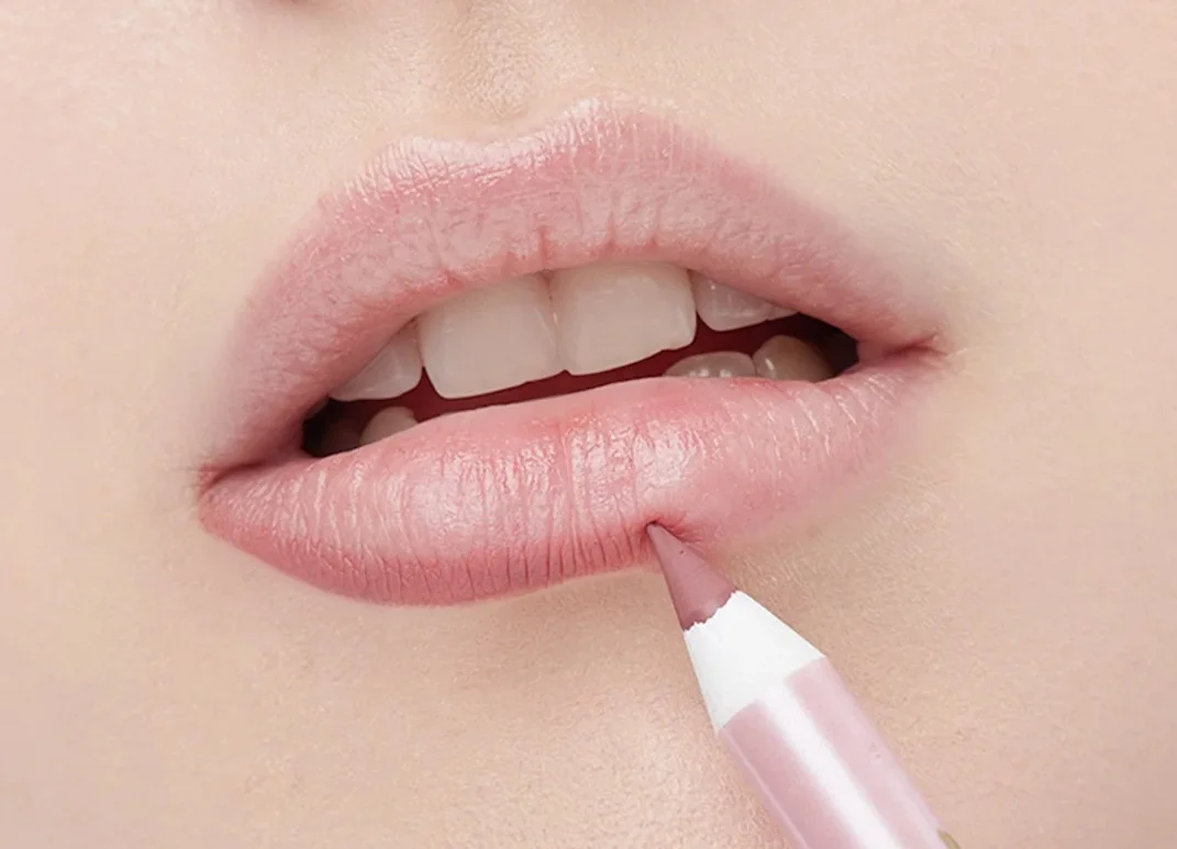 Устойчивый гелевый карандаш для губ VIVIENNE SABO Le Grand volume 03 03