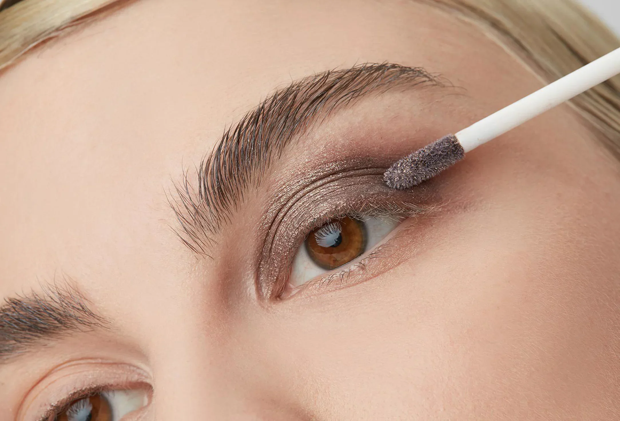 Жидкие тени для век с металлическим сиянием LUXVISAGE Metal hype 16 16