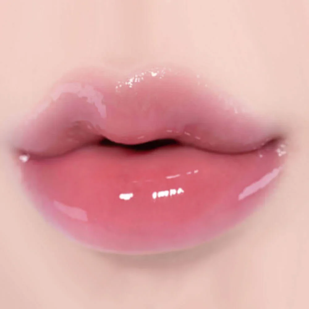 Увлажняющий 3D-блеск для объёма губ fwee 3D Voluming Gloss A05 Currant A05