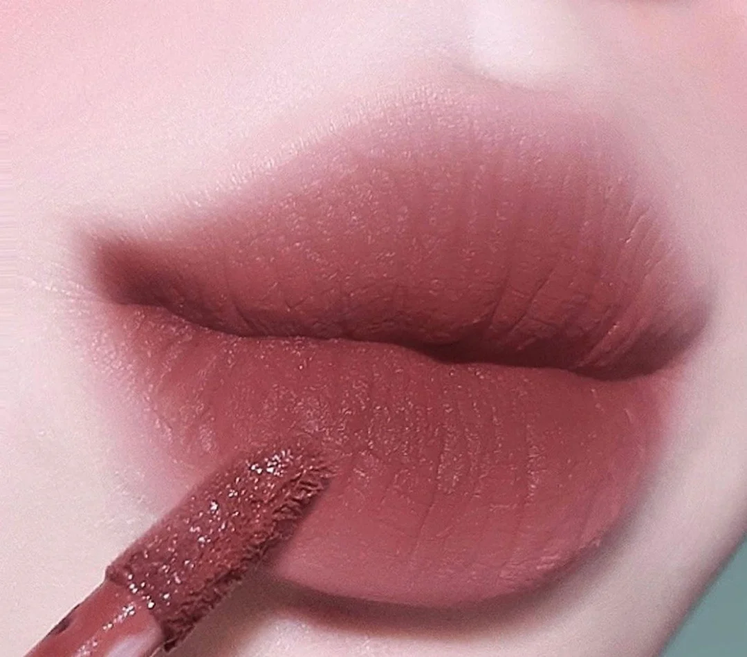 Нежный бархатный тинт для губ rom&nd Zero Velvet Tint 23 vintage taupe 23