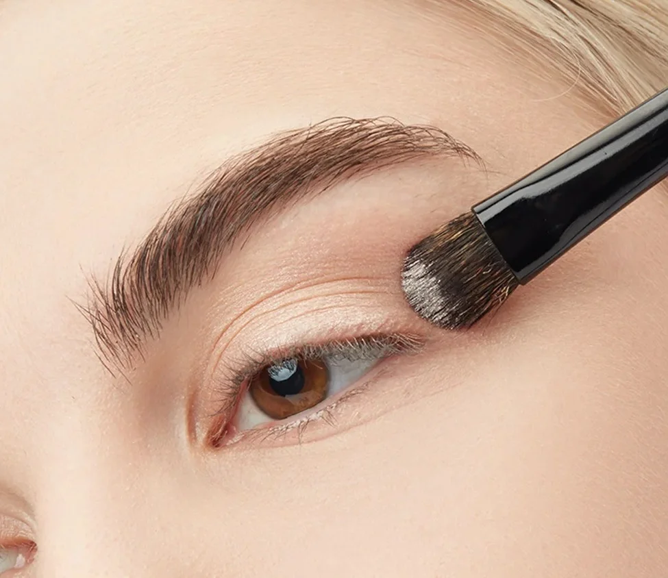 Жидкие Тени для век Relouis PRO Satin Liquid 20 Champagne?Yes!