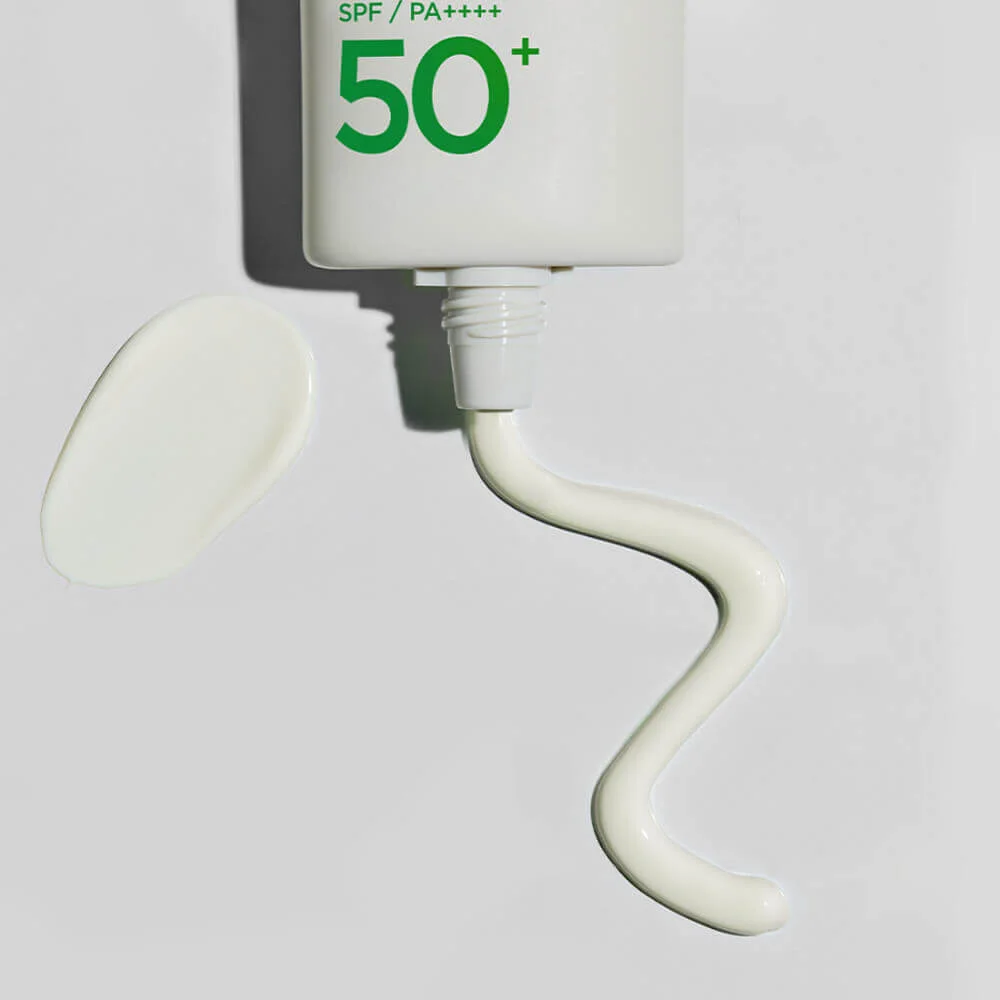 Увлажняющая солнцезащитная сыворотка Manyo Galactomy Moisture Sun Serum SPF50+ PA++++