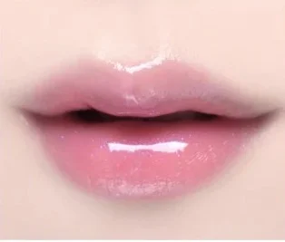 Увлажняющий блеск для губ WAKEMAKE Dewy Gel Maxi Gloss 12 pearly lavender 12