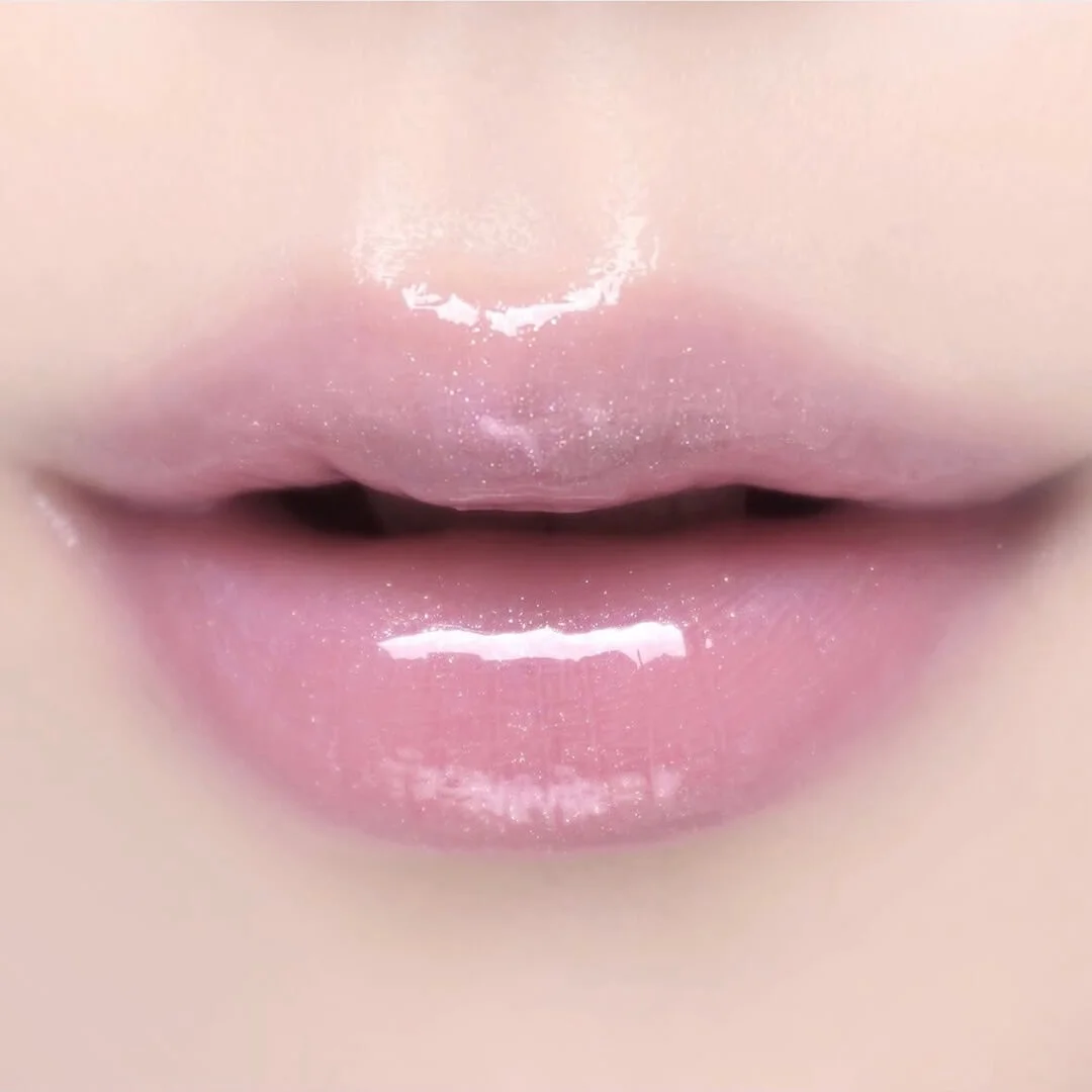 Увлажняющий блеск для губ WAKEMAKE Dewy Gel Maxi Gloss 13 Lavender Nude 13