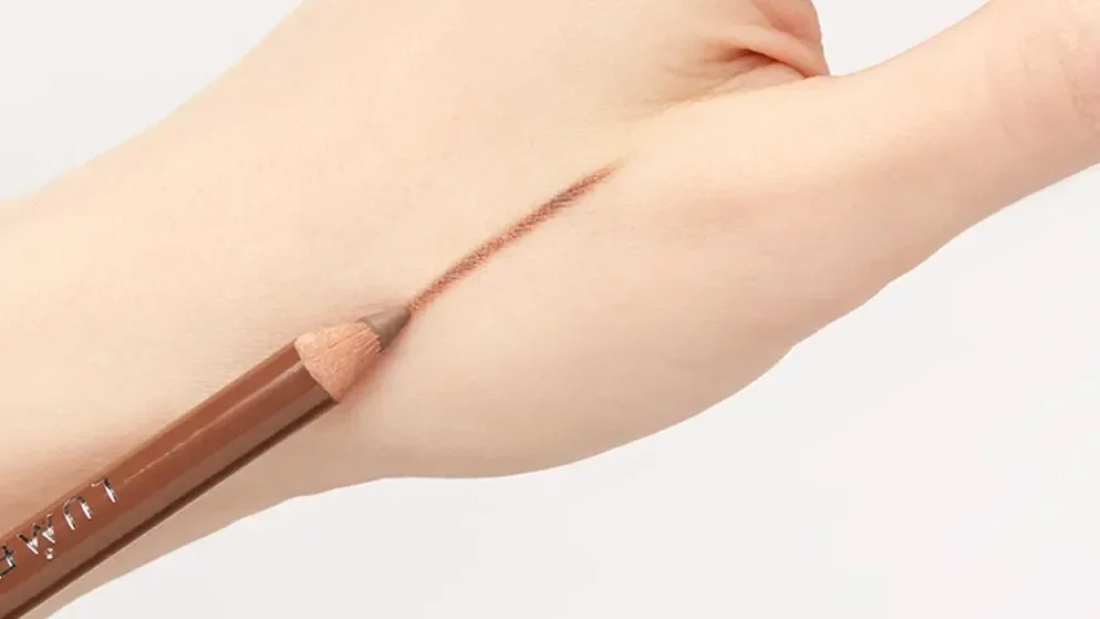 Карандаш для бровей LUMENE Eyebrow Shaping Pencil 01