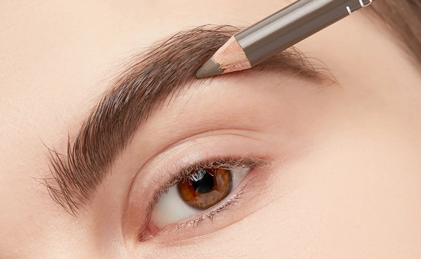 Карандаш для бровей LUMENE Eyebrow Shaping Pencil 03, ash brown 03