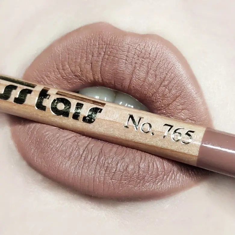 MISS TAIS  карандаш для губ  765 оттенок