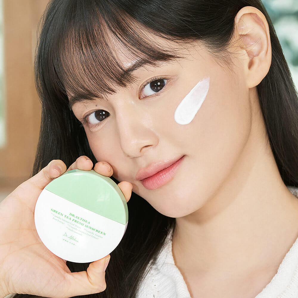 Успокаивающий солнцезащитный крем Dr. Althea Green Tea Fresh Sunscreen SPF50+ PA++++