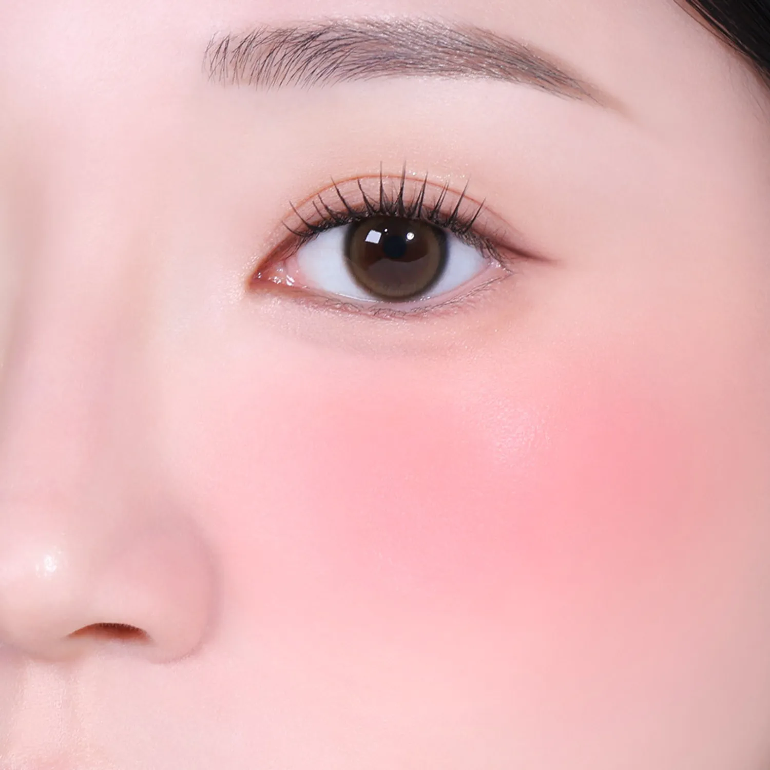  Румяна Shaking Blur Cheek 04 Berryway WAKEMAKE 