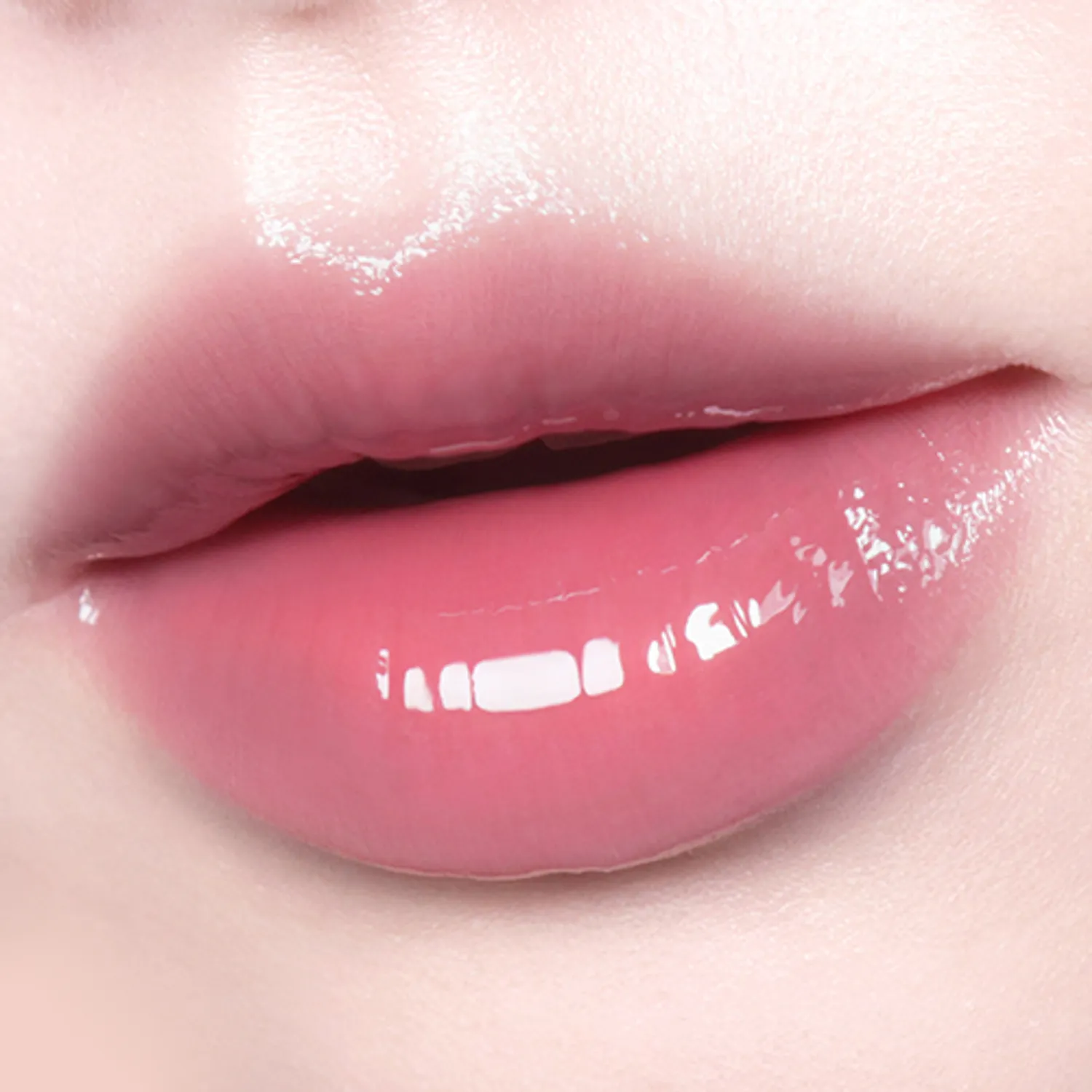 Увлажняющая сыворотка-блеск для губ CLIO GLAZE LIP SERUM   02 JUICY BERRY  02 JUICY BERRY