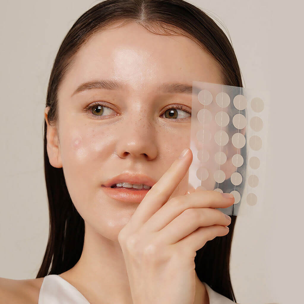 Успокаивающие точечные патчи от воспалений с красным луком IsNtree Onion Newpair Spot Patch Basic