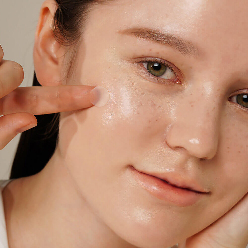 Успокаивающие точечные патчи от воспалений с красным луком IsNtree Onion Newpair Spot Patch Basic