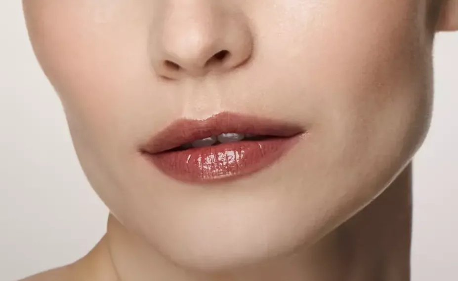 Масло-блеск для губ SHIK GLOSSY LIP OIL 08 XOXO  08 XOXO