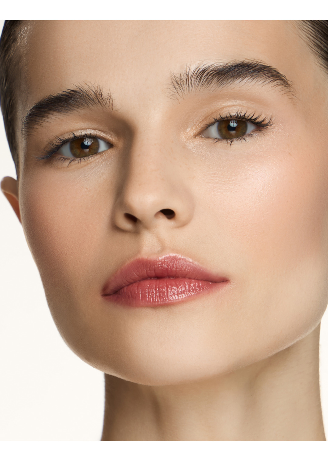 Помада-блеск для губ SHIK SATIN LIPSTICK 05 TOFFEE