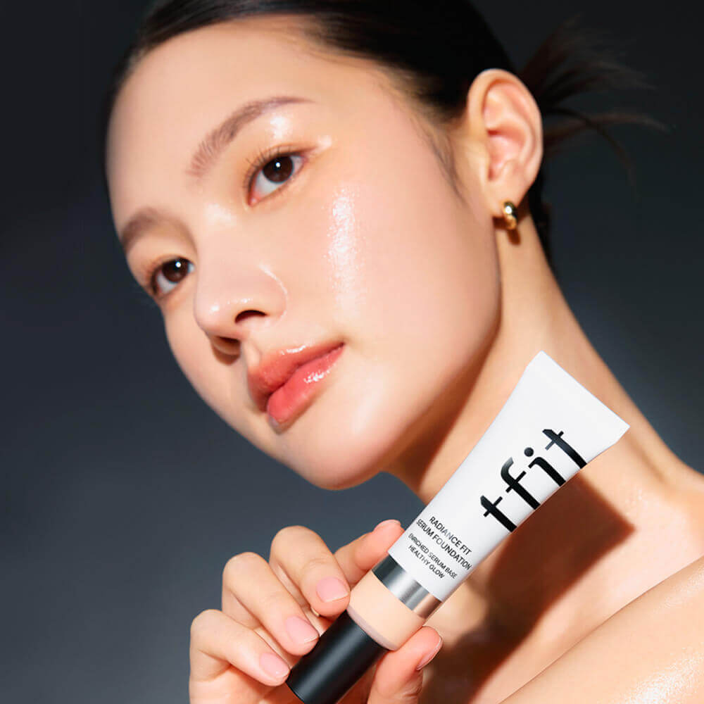 Увлажняющий тональный флюид TFIT Radiance Fit Serum Foundation C01 Porcelain