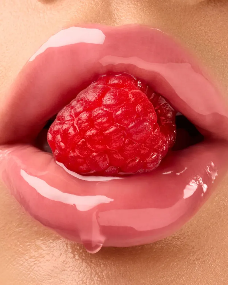 GISOU Обогащённое мёдом масло для губ 8 мл Honey Infused Lip Oil RASPBERRY SWIRL RASPBERRY SWIRL