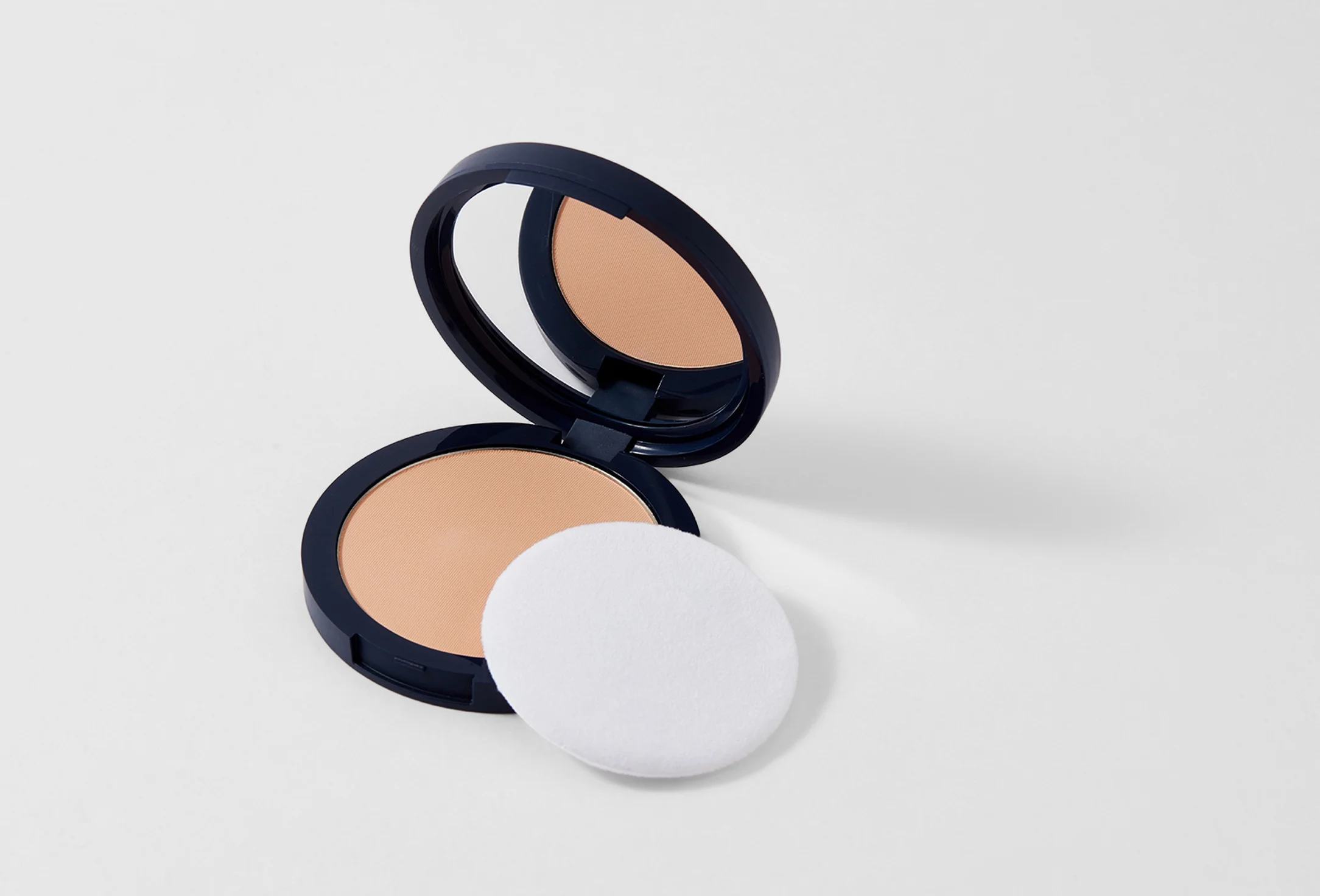 ПРЕССОВАНАЯ МАТИРУЮЩАЯ ПУДРА N2 LUMENE STAY LUMINOUS MATTE POWDER 