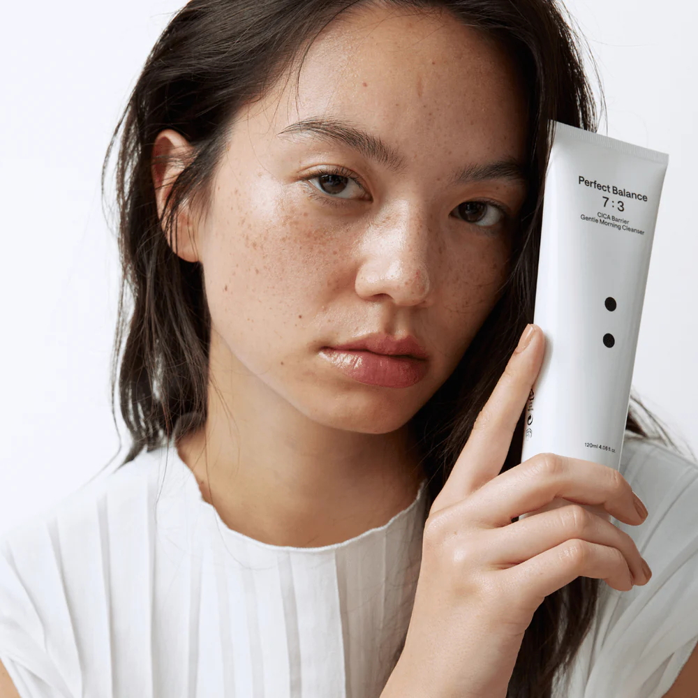 Гель для умывания B:LAB  Perfect Balance 7:3 Cica Barrier Gentle Morning Cleanser 