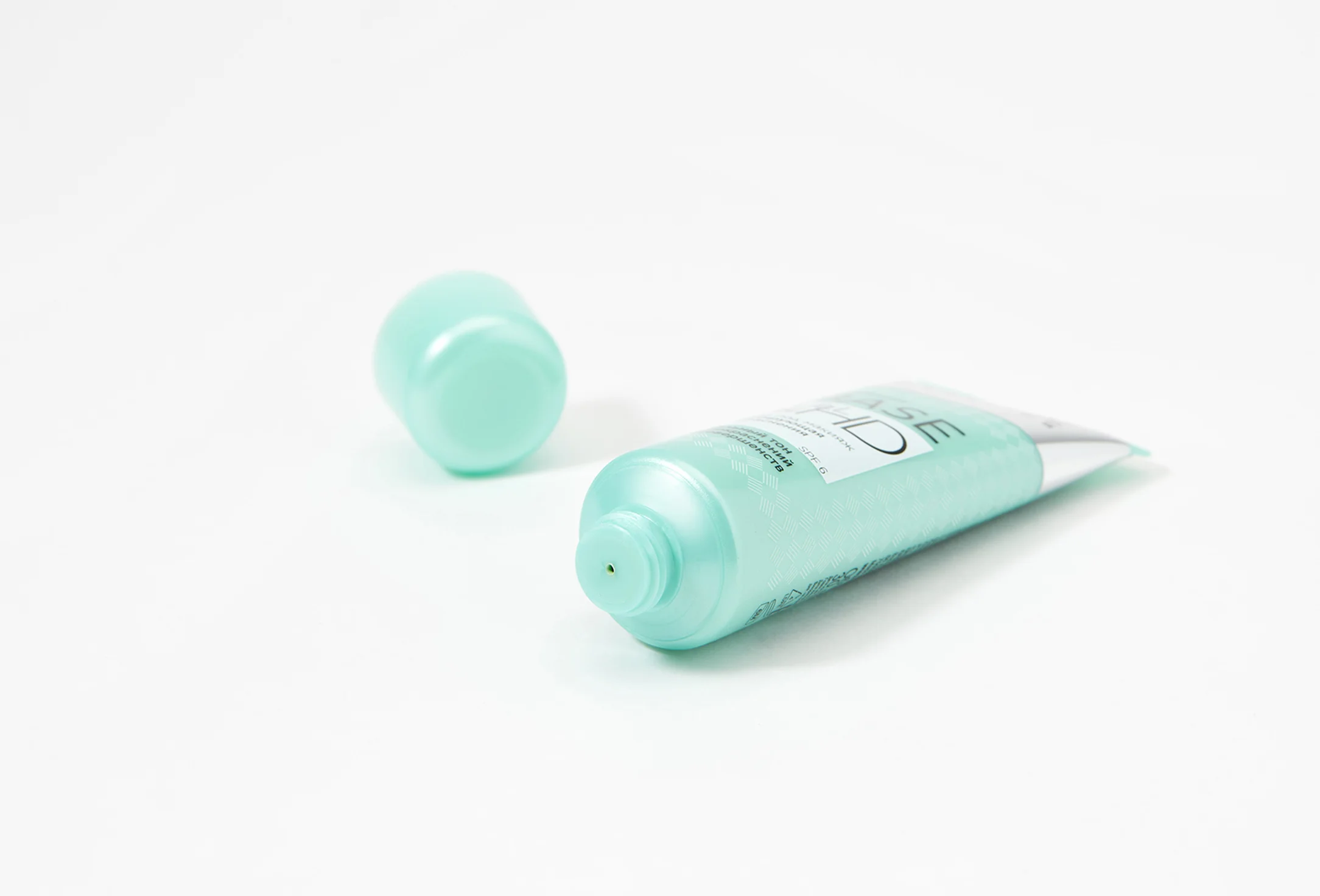 EVELINE База под макияж BASE FULL HD маскирующая покраснения, 30мл