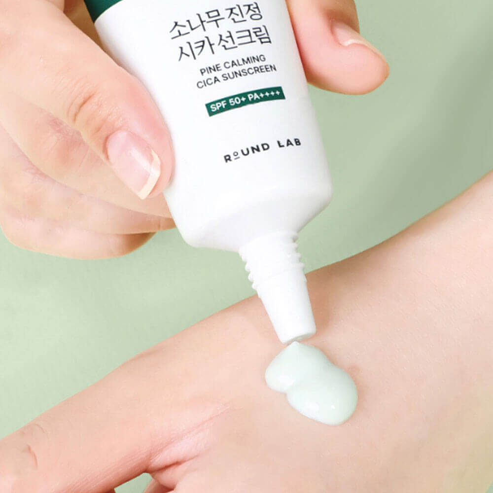 Солнцезащитный крем для проблемной кожи Round Lab Pine Calming Cica Sunscreen SPF50+ PA++++ 40 мл