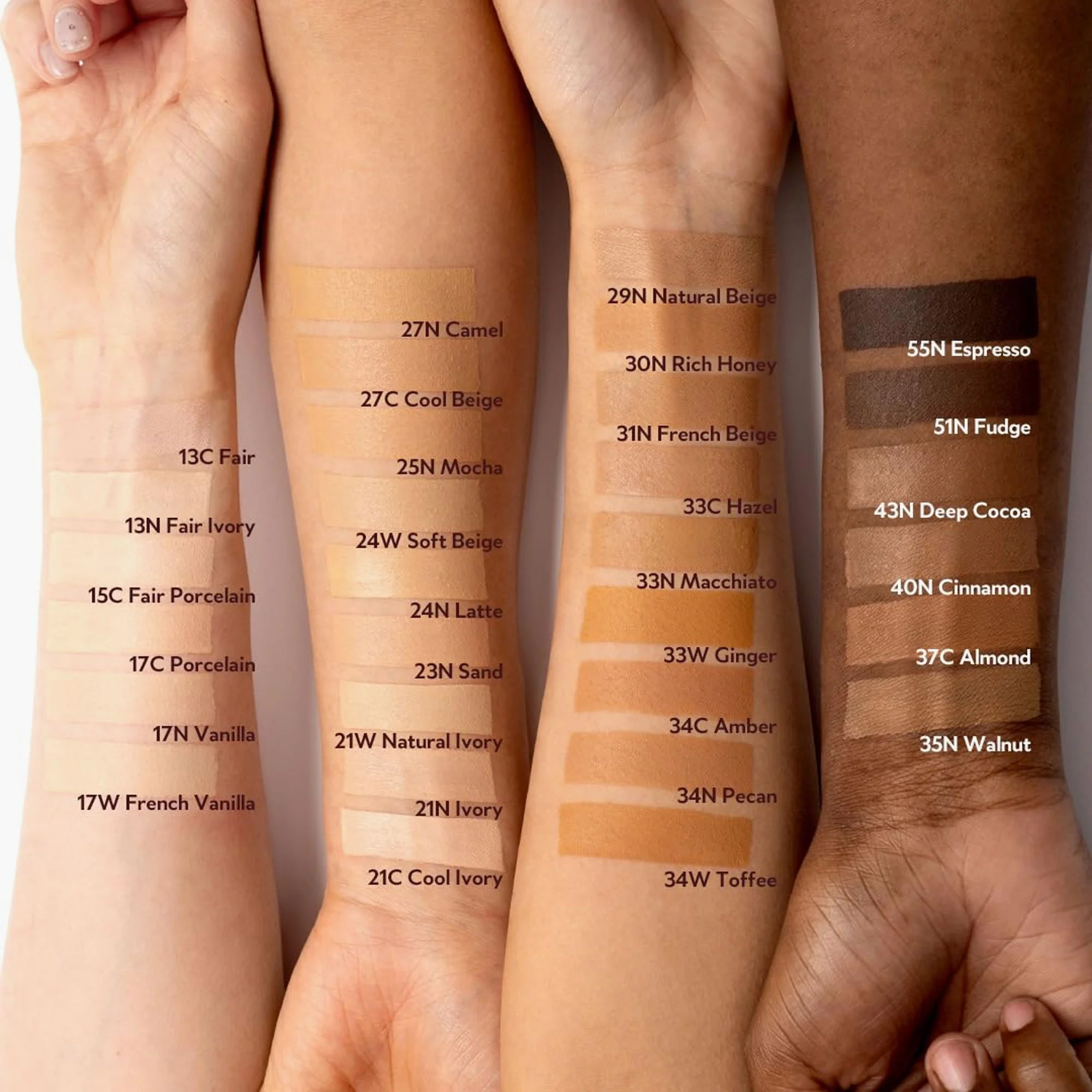 Стойкий кушон с полуматовым финишем TIRTIR Mask Fit Red Cushion 27N Camel