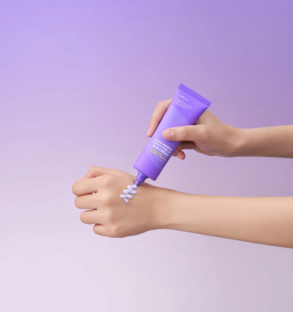 Солнцезащитный крем для лица IsNtree Onion Newpair Purple Tone Up Sun Cream SPF 50+ PA++++