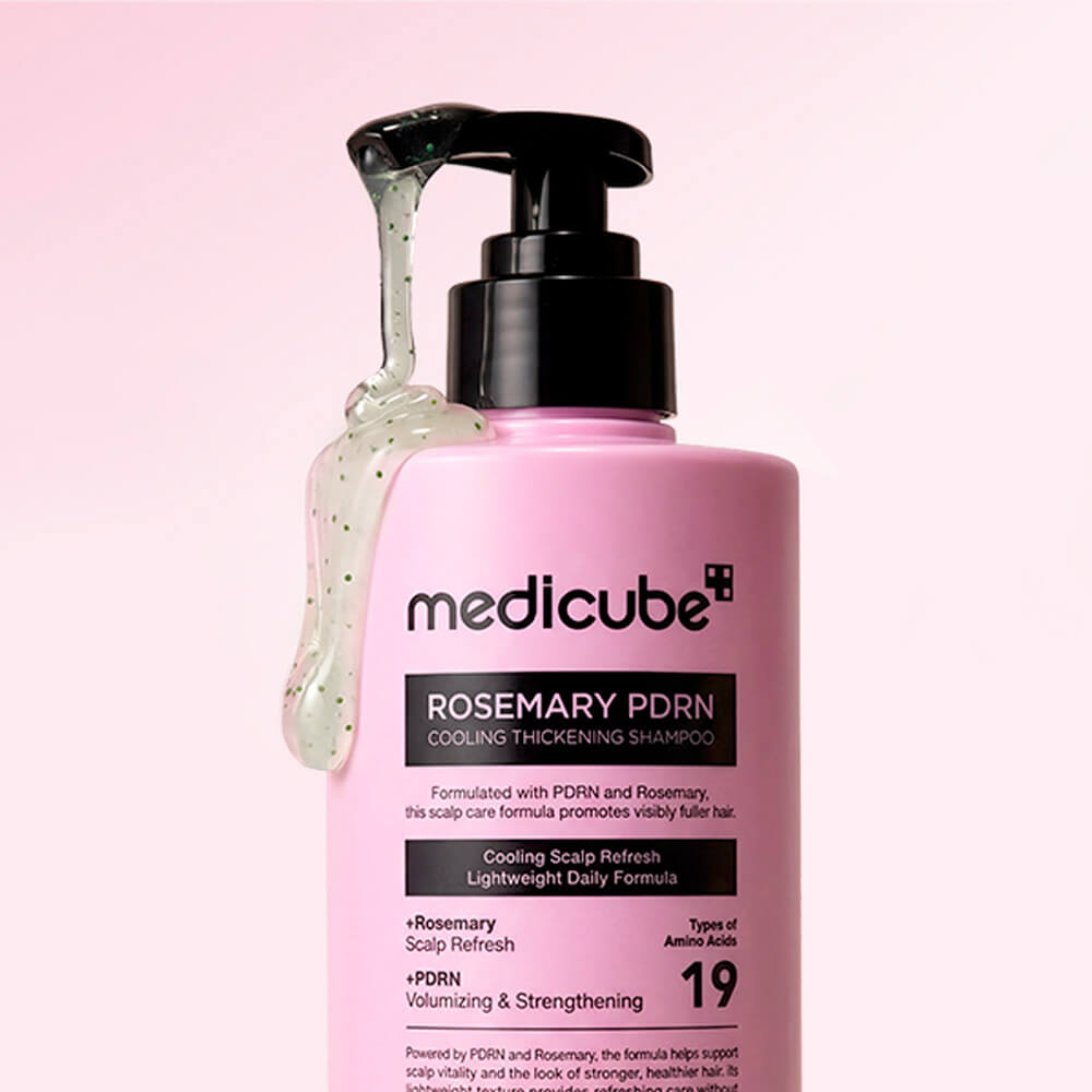 Укрепляющий шампунь с розмарином и ПДРН medicube Rosemary PDRN Cooling Thickening Shampoo