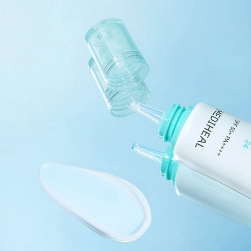 Увлажняющая солнцезащитная сыворотка Mediheal Madecassoside SPF 50+ PA++++